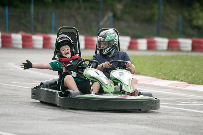 15 Min Of Go Karting - Safety, equipment, and the briefing