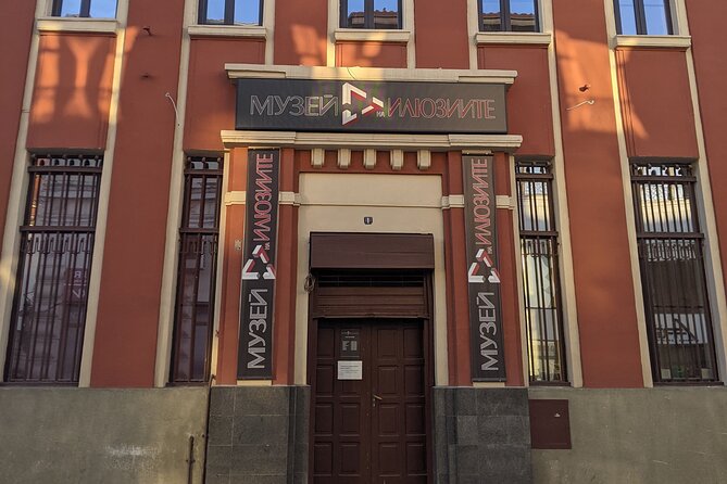 Admission Ticket to Illusions in Museum in Veliko Turnovo - Why the staff matter here