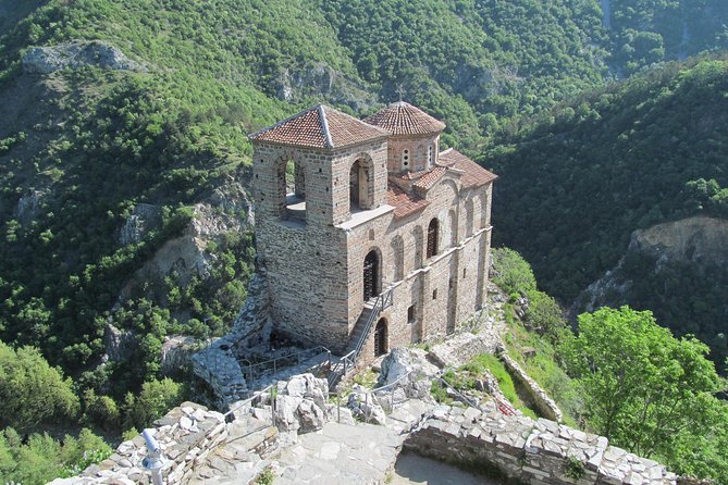 Bachkovo Monastery & Asen's Fortress - day tour from Plovdiv - What the guiding adds to the morning