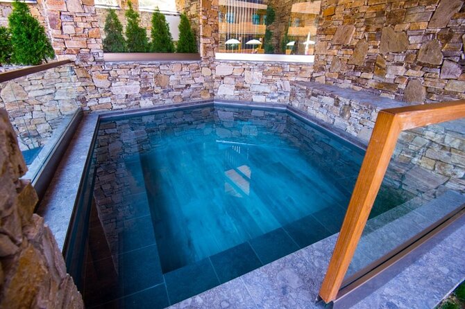 Bansko: Villa Victoria Thermal pool escape - The 40 C jacuzzi for a hotter soak