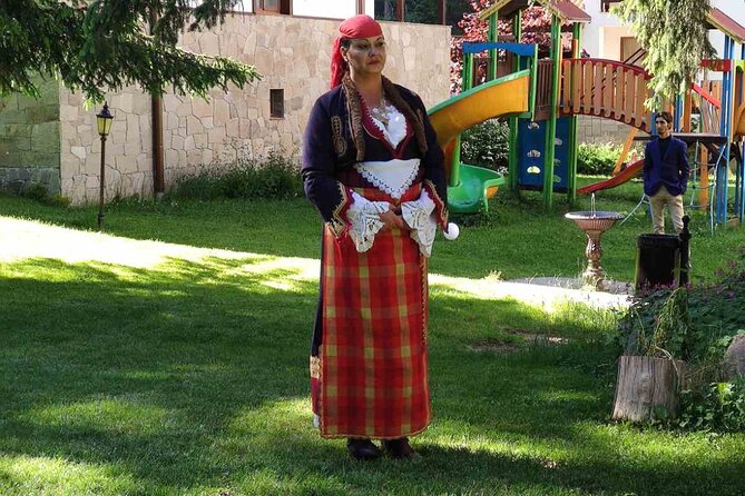 Bulgarian Dinner with Show from Nessebar and Sunny Beach - Folk music, dancing, and the evening show