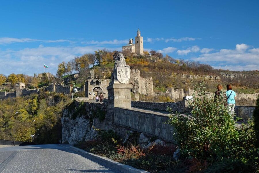 Day Trip to Bulgaria and Veliko Tarnovo from Bucharest - How the guide affects your day