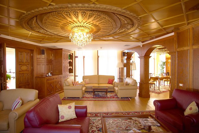 Edoardo Miroglio Private Boutique Winery Tour - Exploring Elenovo and the estate grounds