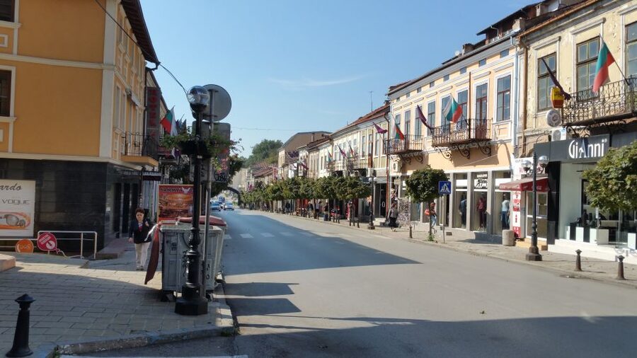 From Bucharest: Bulgaria 1-Day Tour - Veliko Tarnovo, the former Bulgarian capital