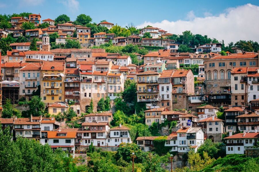 From Bucharest: Small Group Day Trip to Medieval Bulgaria - Veliko Tarnovo, Bulgaria’s former imperial capital