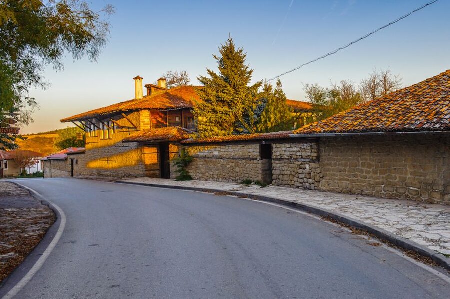 From Bucharest: Small Group Day Trip to Medieval Bulgaria - The return to Bucharest