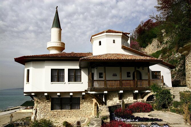 Full-Day Private Sightseeing Tour to the North of Varna - Balchik Palace and the gardens on the cliff