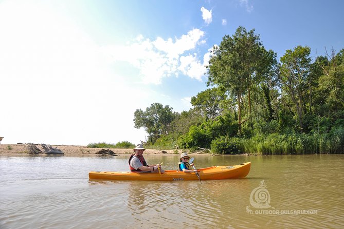 Kamchia river kayaking day tour - Paddling through Kamchia’s wooded river park