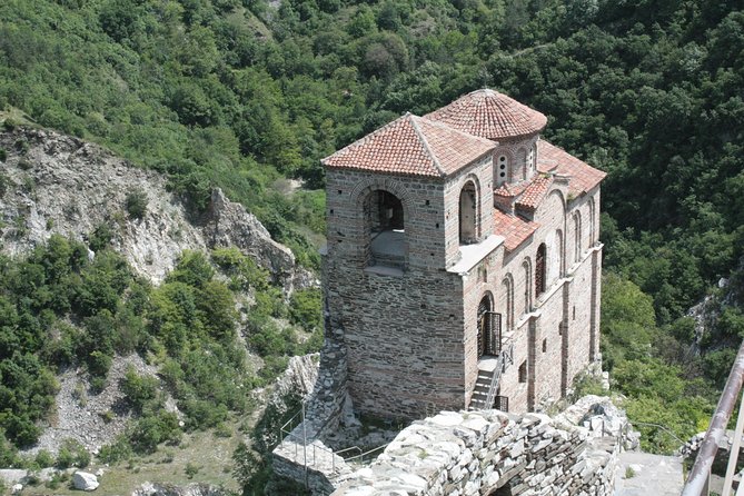 Private 1-day Trip To Wonderful Bridges-Bachkovo-Asen's Fortress from Plovdiv - Who Will Enjoy This Day Most?
