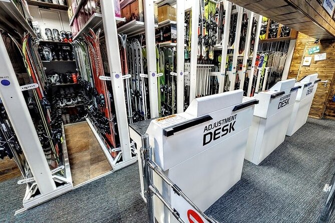 Ski and Snowboard equipment rental in Bansko - Keeping the Gear for the Full Skiing Day