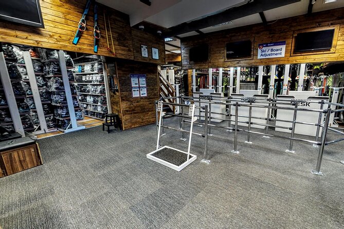 Ski and Snowboard equipment rental in Bansko - Returning the gear after skiing