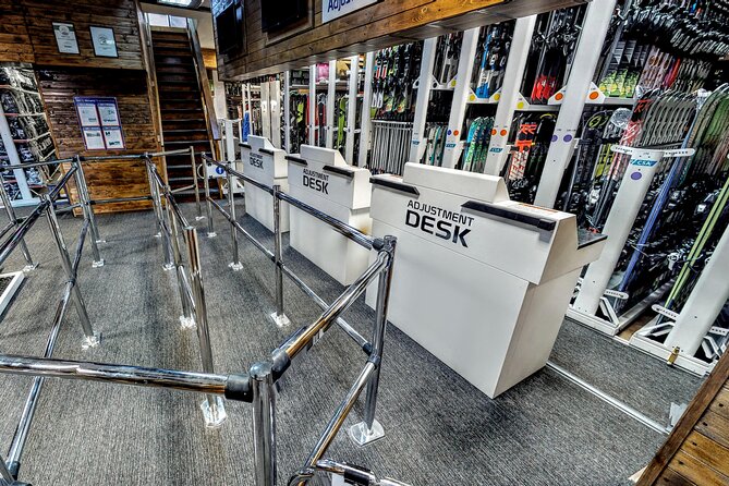 Ski and Snowboard equipment rental in Bansko - The service record: mostly helpful, with one warning