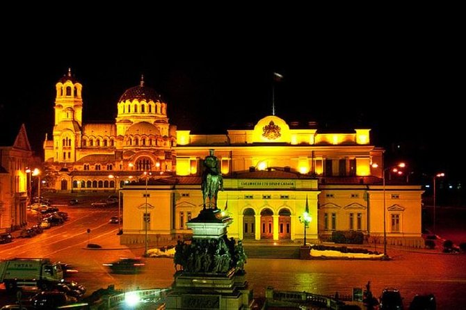 Sofia by Night Panoramic Tour with Dinner and Folklore Show - Key points at a glance