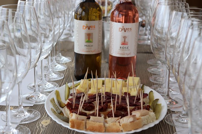 Special History And Wine Tour including Wine Tasting - What makes the wine tasting feel personal