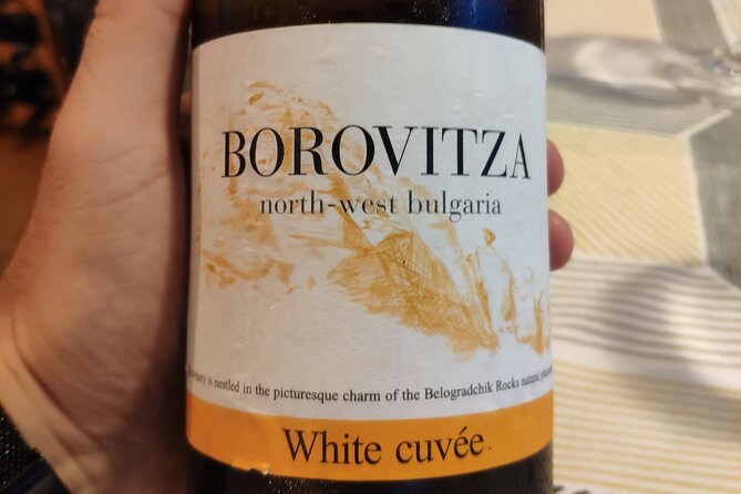 Varna Exquisite Wine Tasting - Arriving at a Varna venue with an unglamorous first impression
