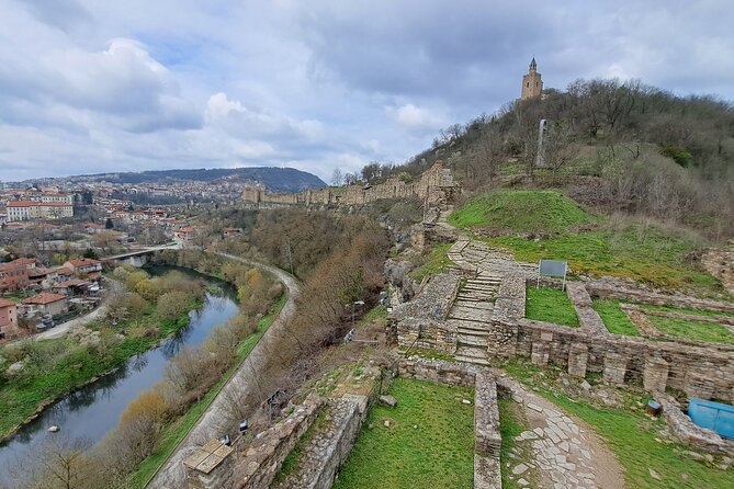 Veliko Tarnovo and Arbanasi day tour from Sofia with pickup - Arbanasi’s old homes and church art